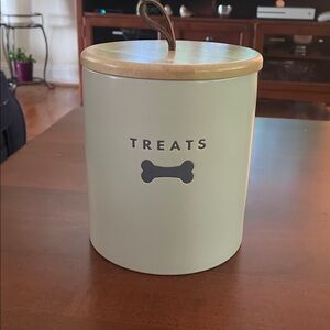 Top Paw Cream Dog Treat Jar, barely used, smoke free home